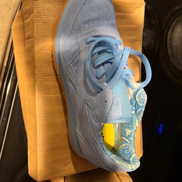 Like new - Picture 2 of 2